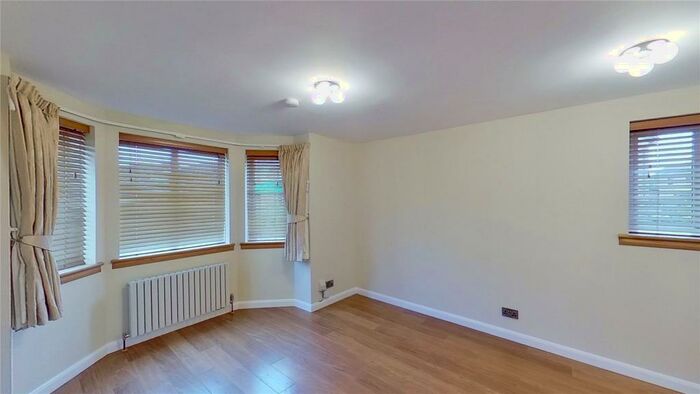 2 Bedroom Flat To Rent In Gogarloch Syke, Edinburgh, EH12