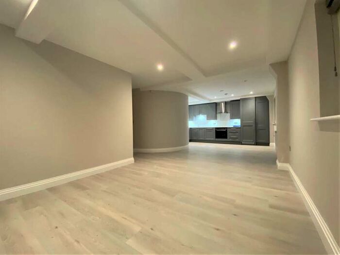 2 Bedroom Apartment To Rent In Station Road, Marlow, SL7