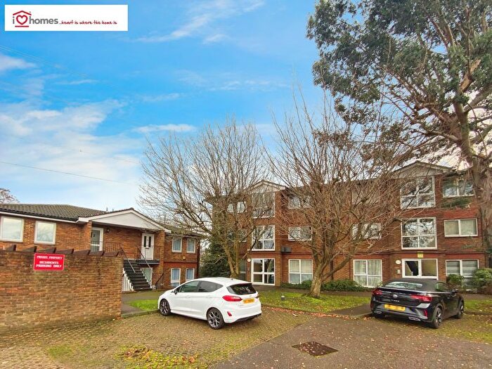 2 Bedroom Flat To Rent In Morden Road, Mitcham, CR4