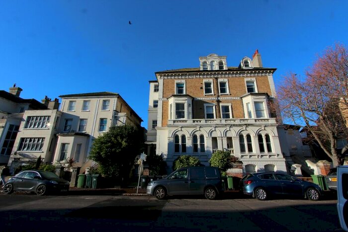 2 Bedroom Flat To Rent In Spencer Road, Eastbourne, East Sussex, BN21