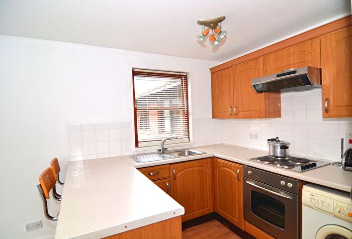Studio To Rent In Mayfield Road, Wendell Park, W12