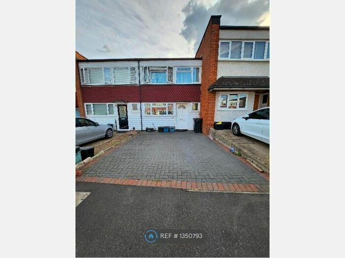 3 Bedroom Terraced House To Rent In Long Green, Chigwell, IG7