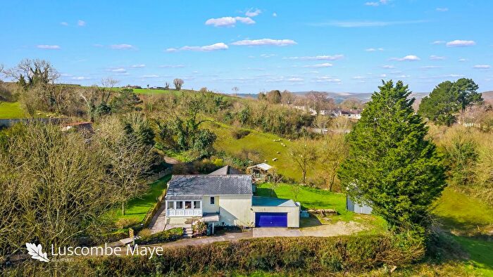 4 Bedroom Bungalow For Sale In Buckfast Road, Buckfast, Buckfastleigh, TQ11
