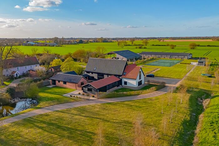 6 Bedroom Barn Conversion For Sale In Bedfield Road, Woodbridge, IP13