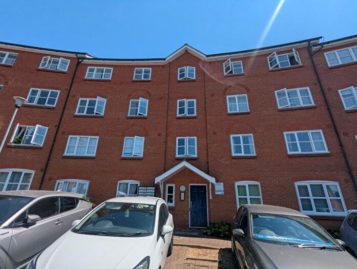 2 Bedroom Apartment To Rent In Crown Quay, Bedford, MK40