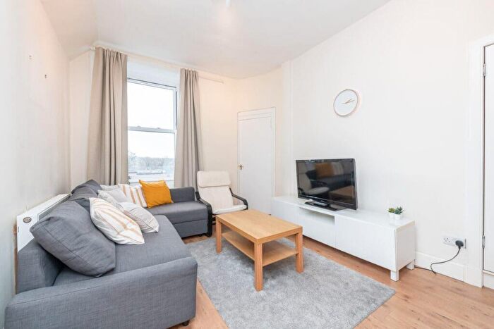 1 Bedroom Flat To Rent In L Moat Terrace, Edinburgh, EH14