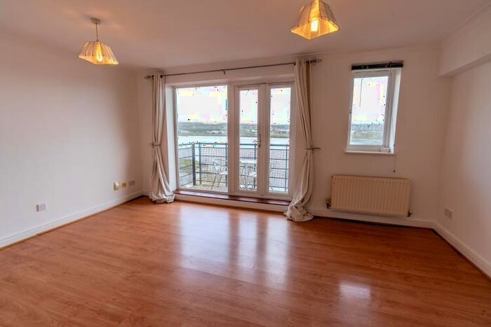 1 Bedroom Apartment To Rent In Keating Close, Rochester, Kent, ME1