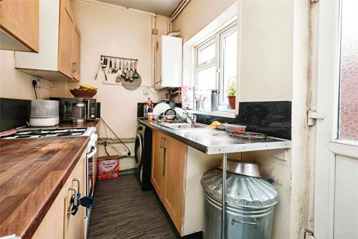 2 Bedroom End Of Terrace House For Sale In Chiswell Road, Birmingham, West Midlands, B18