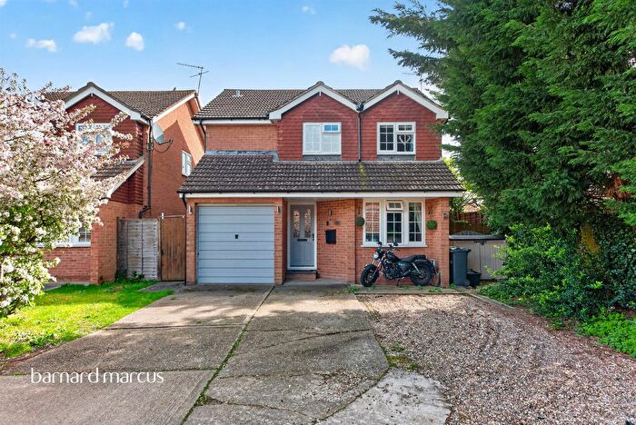 4 Bedroom Detached House For Sale In Mayfield Close, Redhill, RH1