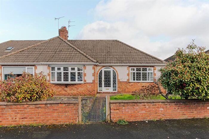 2 Bedroom Semi Detached House For Sale In Lunedale Road, Scunthorpe, DN16