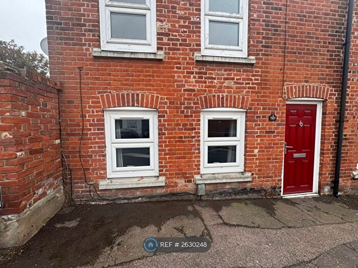 2 Bedroom End Of Terrace House To Rent In Fairfax Mews, Colchester, CO2