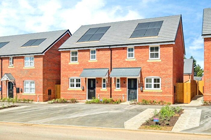 2 Bedroom House For Sale In St Peters Place, Salisbury, Wiltshire, SP2