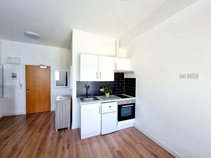 Studio To Rent In Burnside Road, Dagenham, Essex, RM8