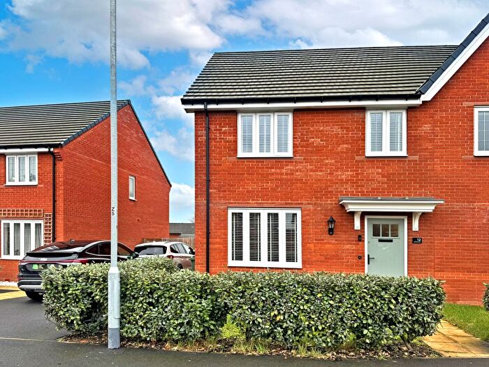 3 Bedroom Semi Detached House For Sale In Blackbird Gardens, Biggleswade, SG18