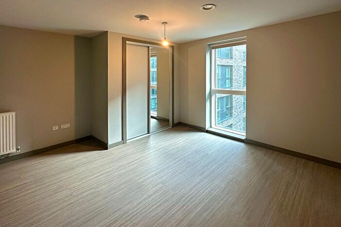 2 Bedroom Apartment To Rent In Candleriggs, Trongate, Glasgow, G1