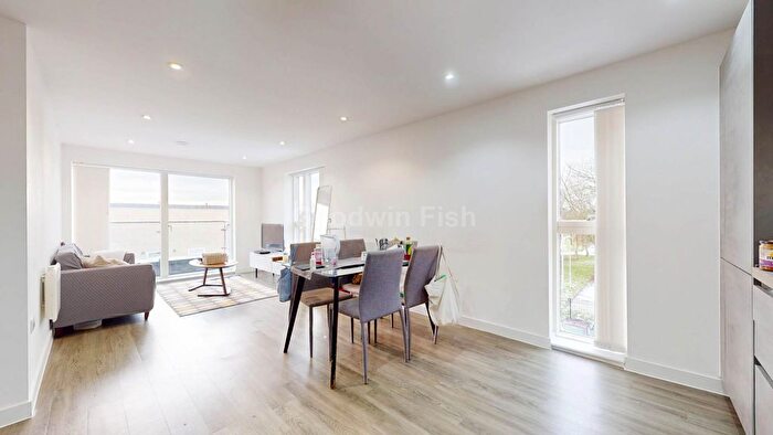 2 Bedroom Flat For Sale In Anvil Place, Hulme, M15