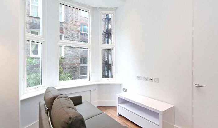 1 Bedroom Flat To Rent In Kensington High Street, London, W8