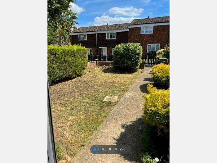 2 Bedroom End Of Terrace House To Rent In Mayfield, Waltham Abbey, EN9