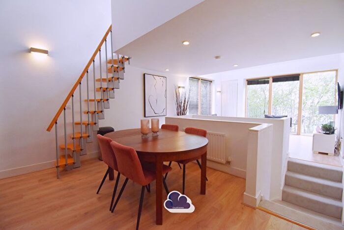 4 Bedroom End Of Terrace House For Sale In Electric Wharf, Coventry, CV1