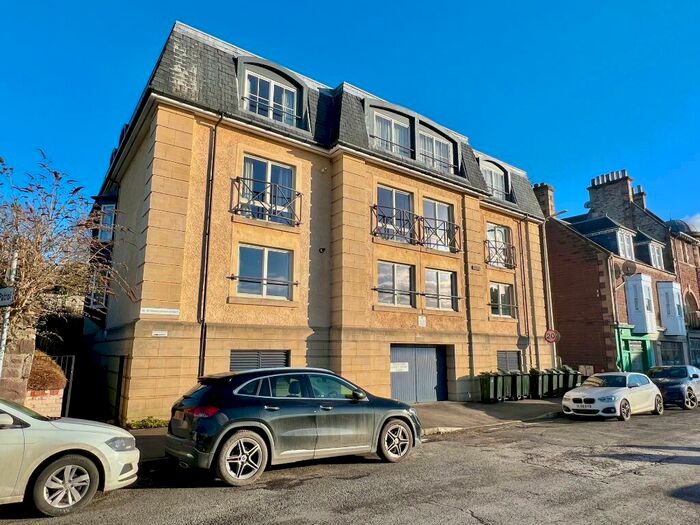 2 Bedroom Flat To Rent In Commissioner Street, Crieff, Perthshire, PH7