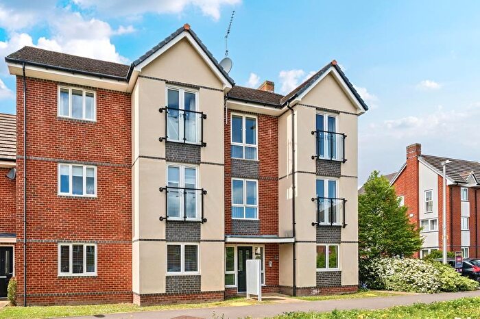 2 Bedroom Flat To Rent In Fulbrook Avenue, Spencers Wood, RG7