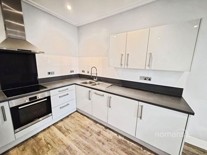 1 Bedroom Flat To Rent In Farnham Road, Slough, Berkshire, SL1