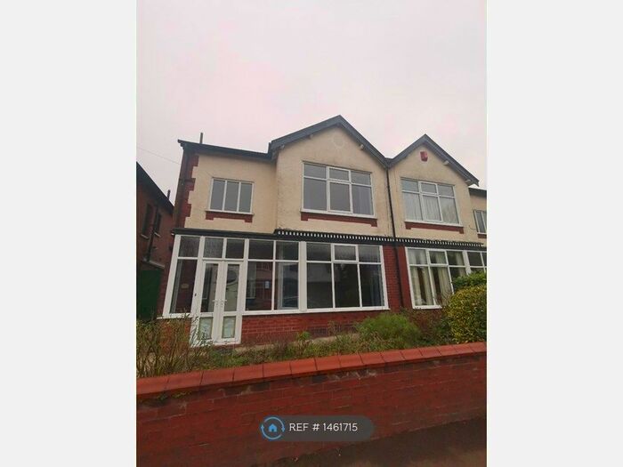 3 Bedroom Semi-Detached House To Rent In Welbeck Road, Bolton, BL1