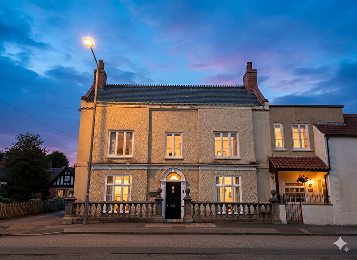8 Bedroom Town House For Sale In Main Street, Balderton, Newark, NG24