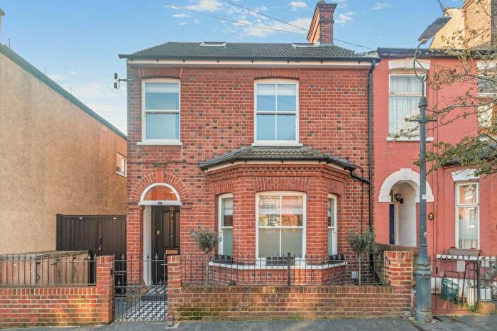 4 Bedroom End Of Terrace House For Sale In College Street, St. Albans, Hertfordshire, AL3