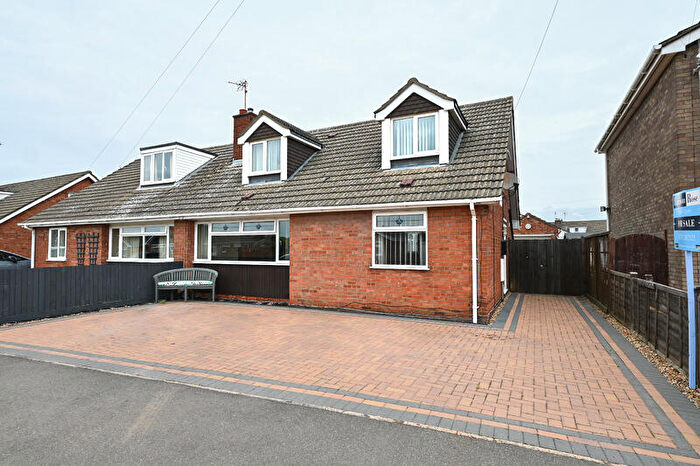 4 Bedroom Semi-Detached House For Sale In Snoots Road, Whittlesey, Cambs, PE7