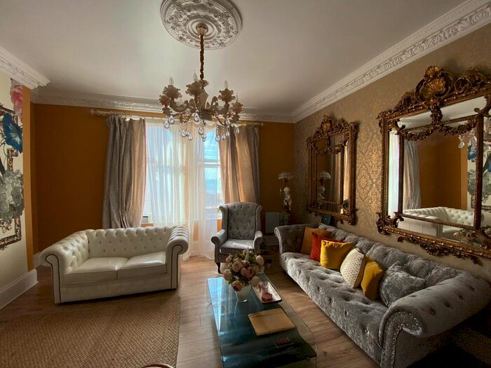 2 Bedroom Flat To Rent In Warrior Gardens, St. Leonards-On-Sea, TN37