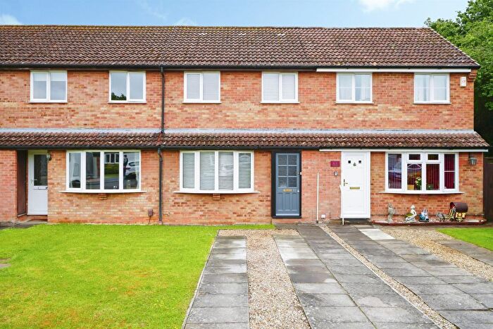 3 Bedroom Terraced House For Sale In Shannon Road, Bicester, OX26