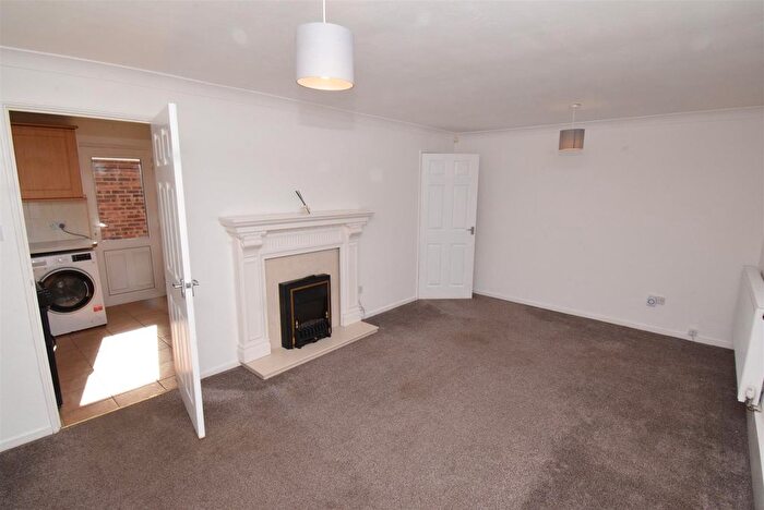 2 Bedroom Detached Bungalow To Rent In Sinfin Avenue, Shelton Lock, Derby, DE24