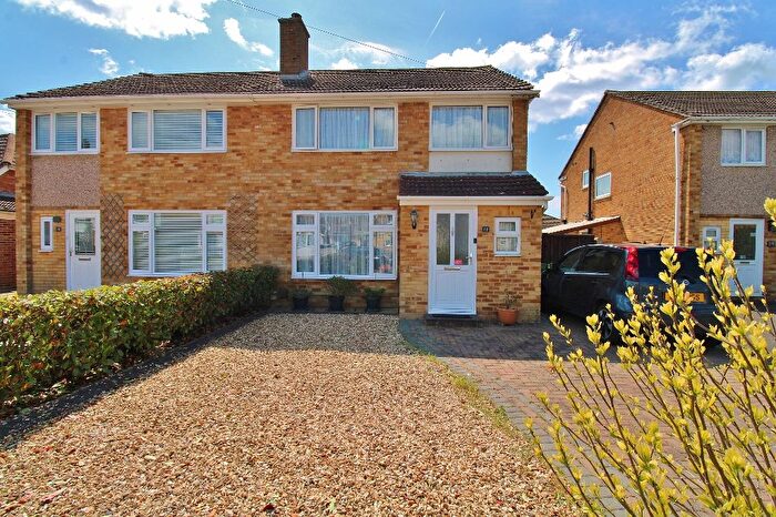 3 Bedroom Semi-Detached House For Sale In Carisbrooke Avenue, Hill Head, Fareham, PO14