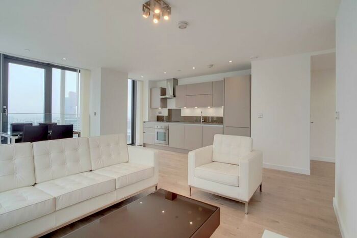 2 Bedroom Apartment To Rent In Stratosphere Tower, Stratford, E15