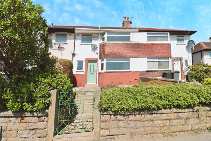 3 Bedroom Semi-Detached House To Rent In Quarry Road East, Wirral, CH63