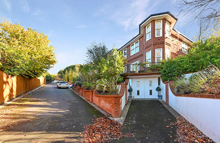 5 Bedroom Terraced House To Rent In Mount View Road, : Bed Rec Bath Furn, KT10