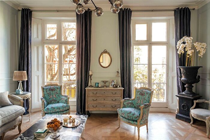 4 Bedroom Terraced House For Sale In Hereford Road, Notting Hill, London, W2