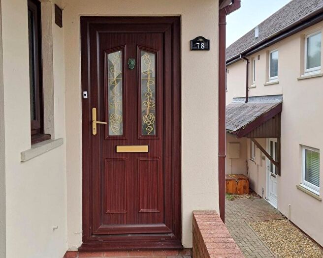 2 Bedroom Flat To Rent In The Clicketts, Tenby, Pembrokeshire, SA70