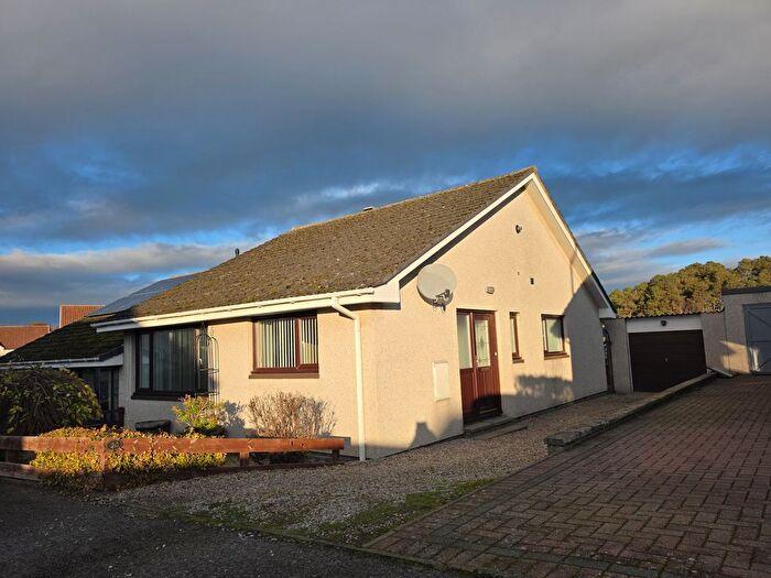 3 Bedroom Semi-Detached Bungalow For Sale In Clashlands Drive, Lhanbryde, By Elgin, IV30