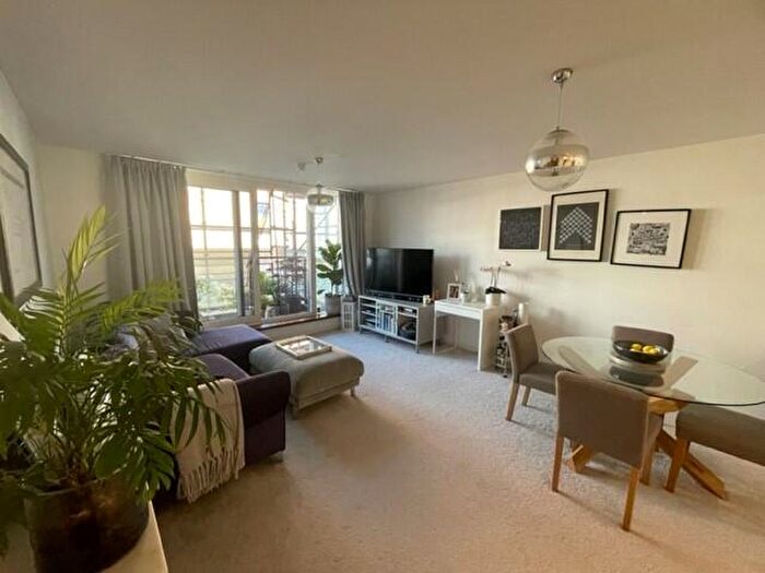 2 Bedroom Apartment To Rent In Ferry Court, Cardiff, CF11