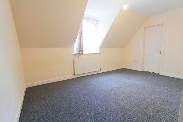 2 Bedroom Flat To Rent In Avondale Road, South Croydon, CR2