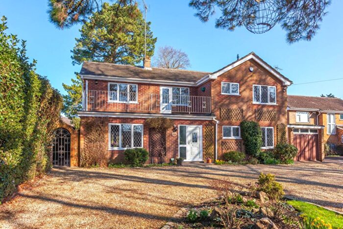 4 Bedroom Detached House For Sale In Upper Warren Avenue, Caversham Heights, Reading, RG4