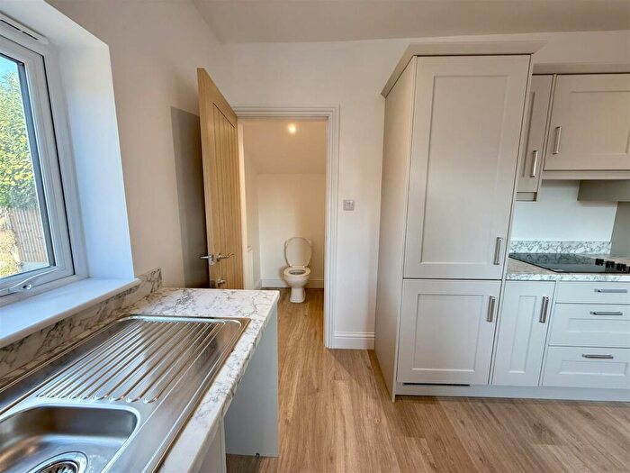 4 Bedroom Detached House For Sale In London Road, Benfleet, SS7