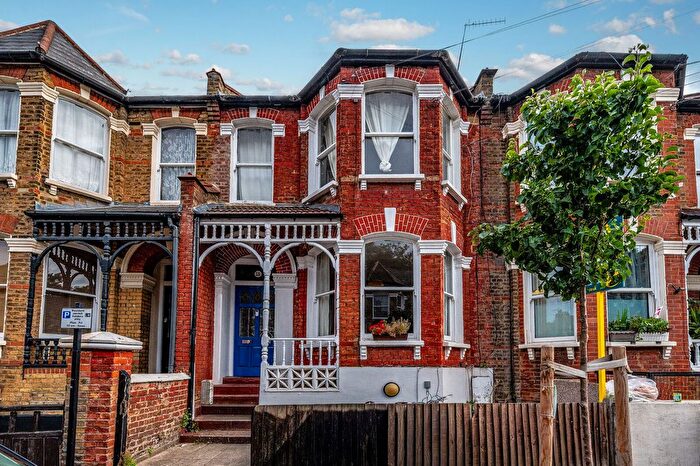 2 Bedroom Flat For Sale In Sandrock Road, Lewisham, London, SE13