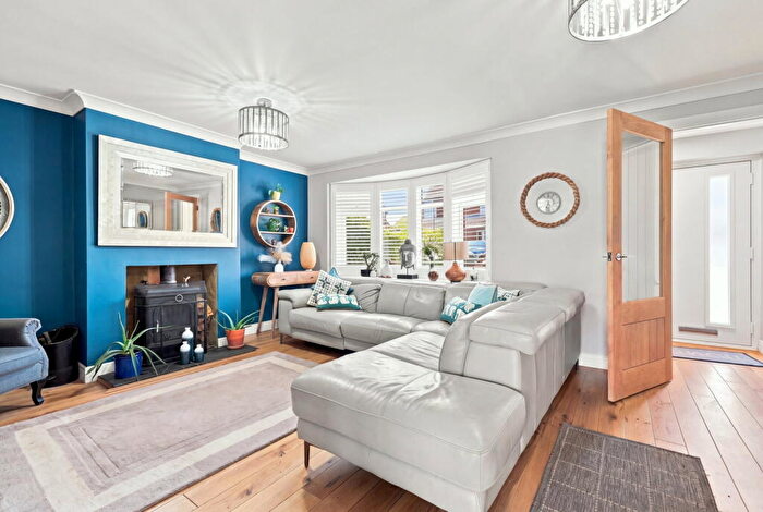 3 Bedroom Semi-Detached House For Sale In Recreation Walk, Ramsden Heath, Billericay, CM11