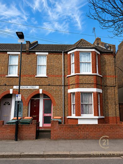 2 Bedroom Maisonette To Rent In Corporation Street, London, E15