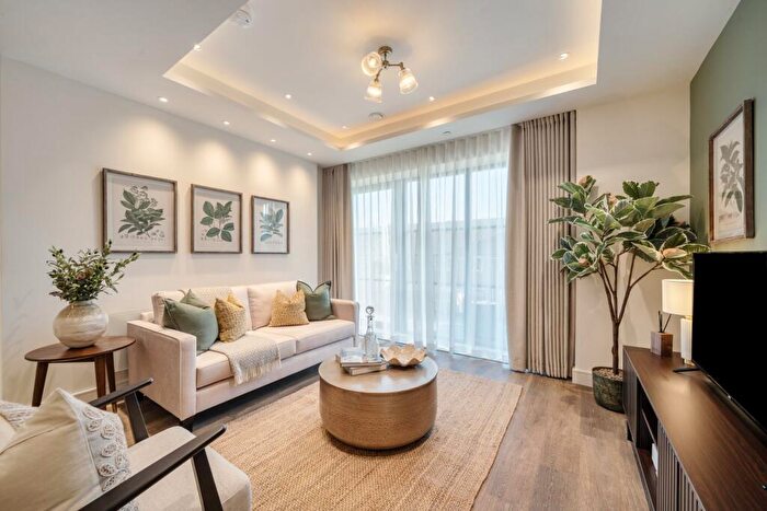 1 Bedroom Retirement Property For Sale In Copper Pot House, Botanical Place, Surrey, KT14