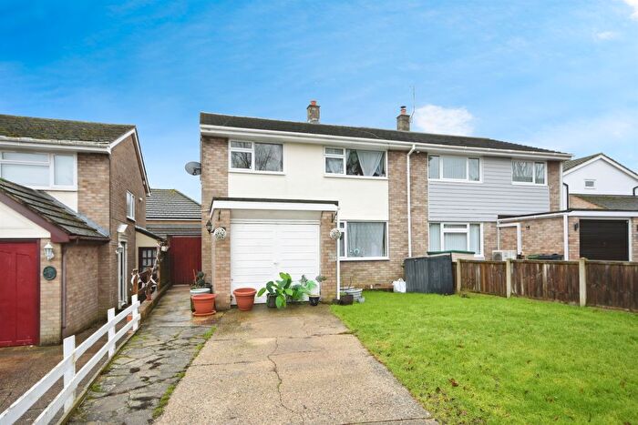 3 Bedroom Semi Detached House For Sale In Spurgeon Close, Sible Hedingham, Halstead, CO9