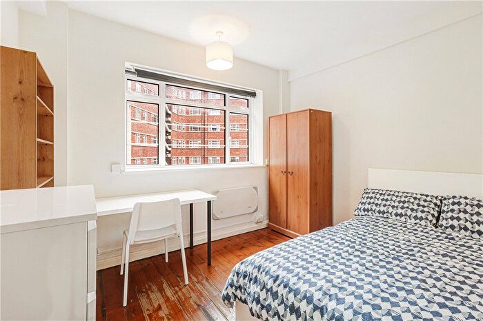 3 Bedroom Flat To Rent In West Kensington Court, Edith Villas, London, W14